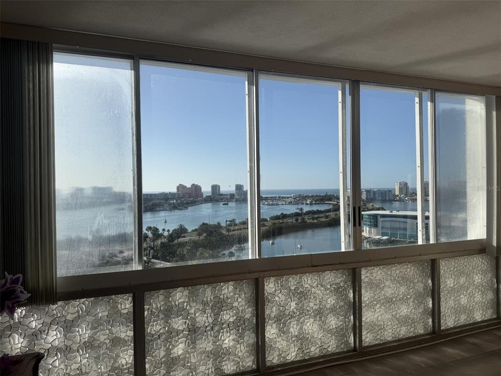 31 ISLAND WAY #1205 5