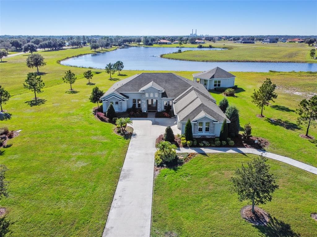 5333 LAKE VENICE DRIVE photo 1