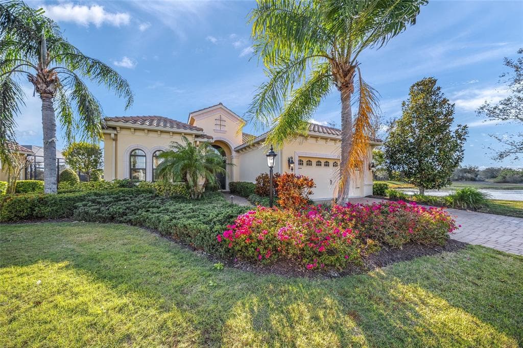 7108 CALLANDER COVE photo 2