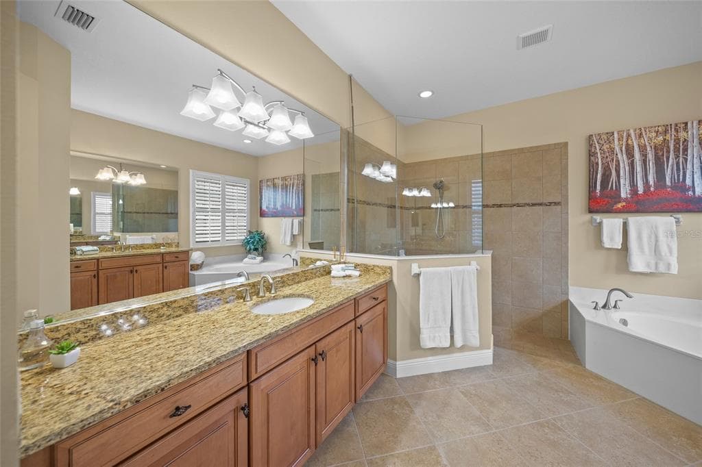 7108 CALLANDER COVE photo 19