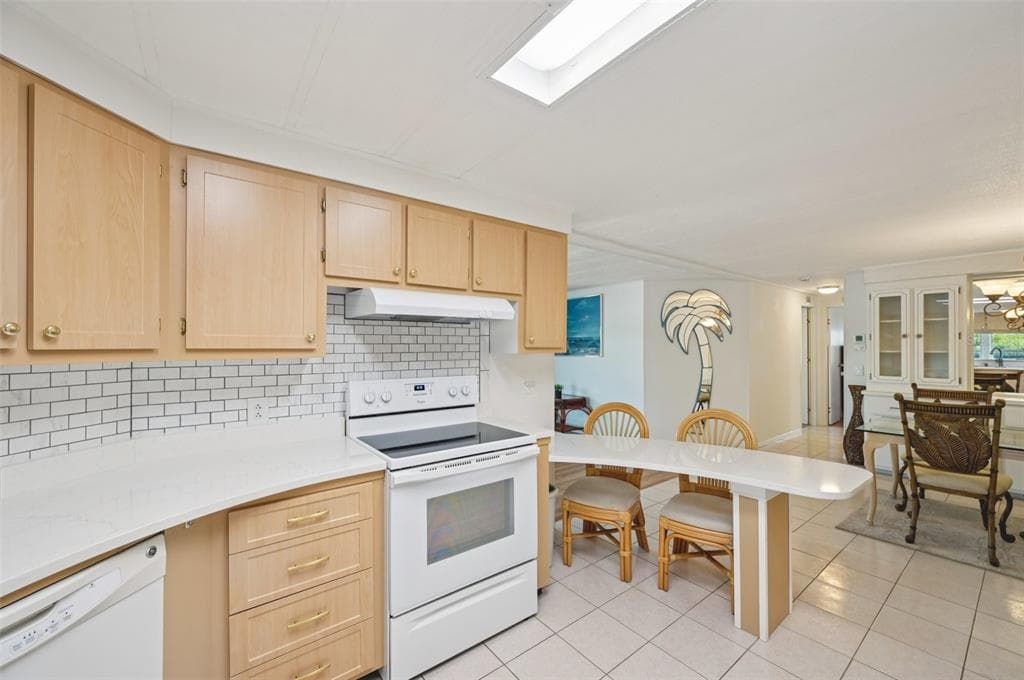 156 MARTINIQUE ROAD photo 6