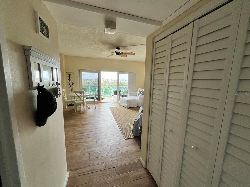 880 MANDALAY AVENUE S806 photo 4
