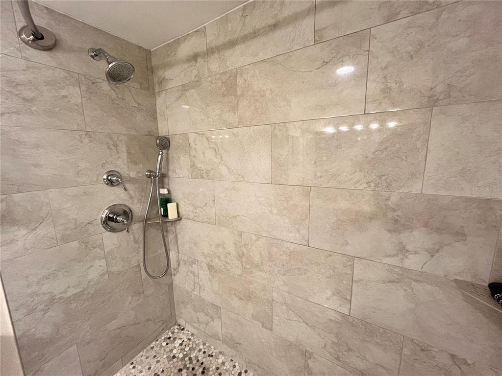 880 MANDALAY AVENUE S806 photo 25