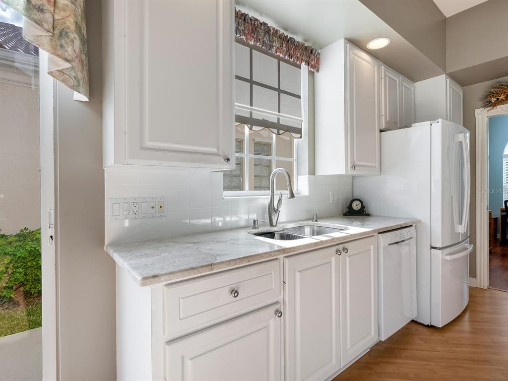7675 ULIVA WAY photo 13