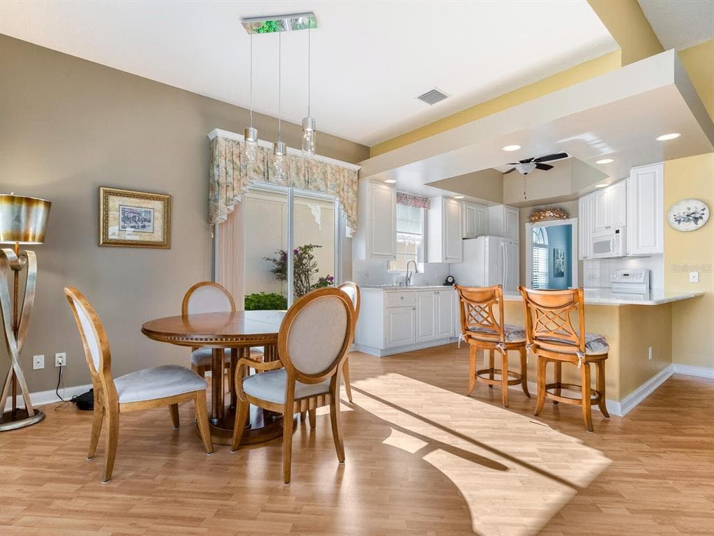 7675 ULIVA WAY photo 9