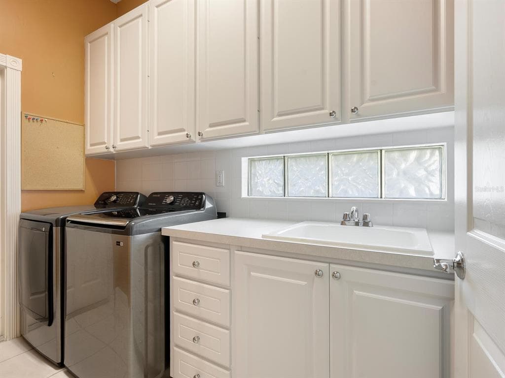 7675 ULIVA WAY photo 24