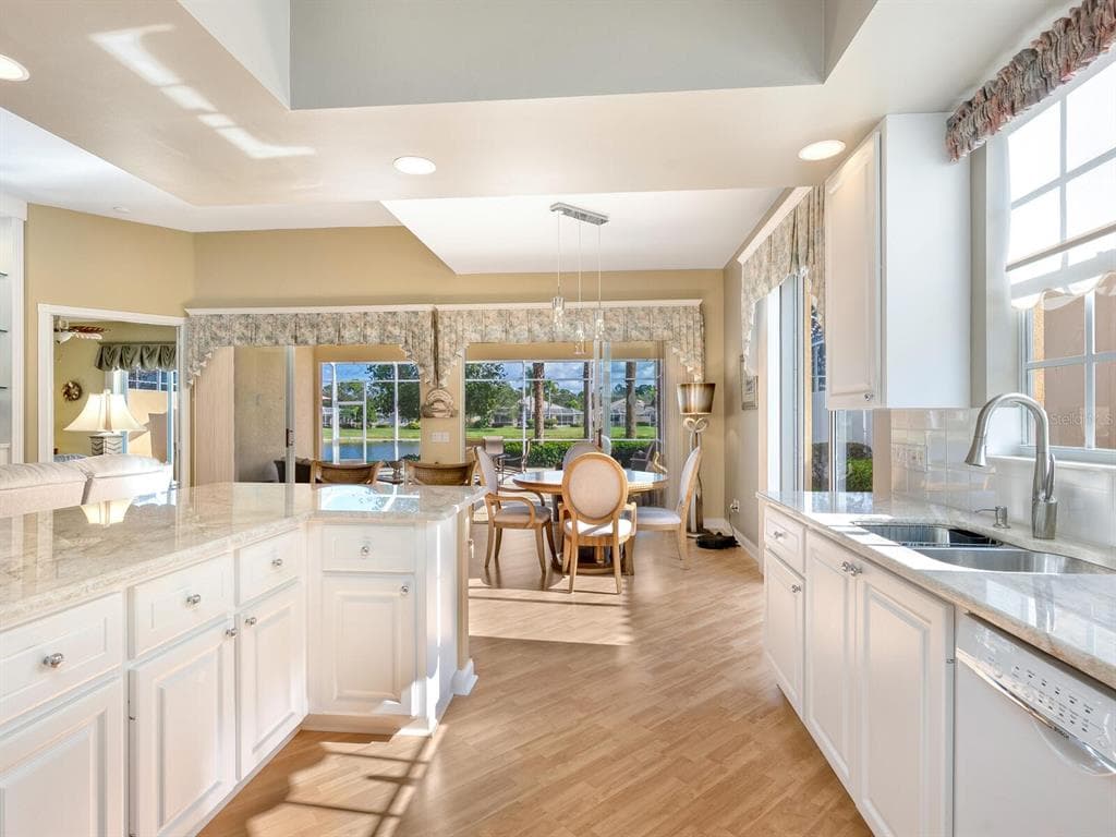 7675 ULIVA WAY photo 14