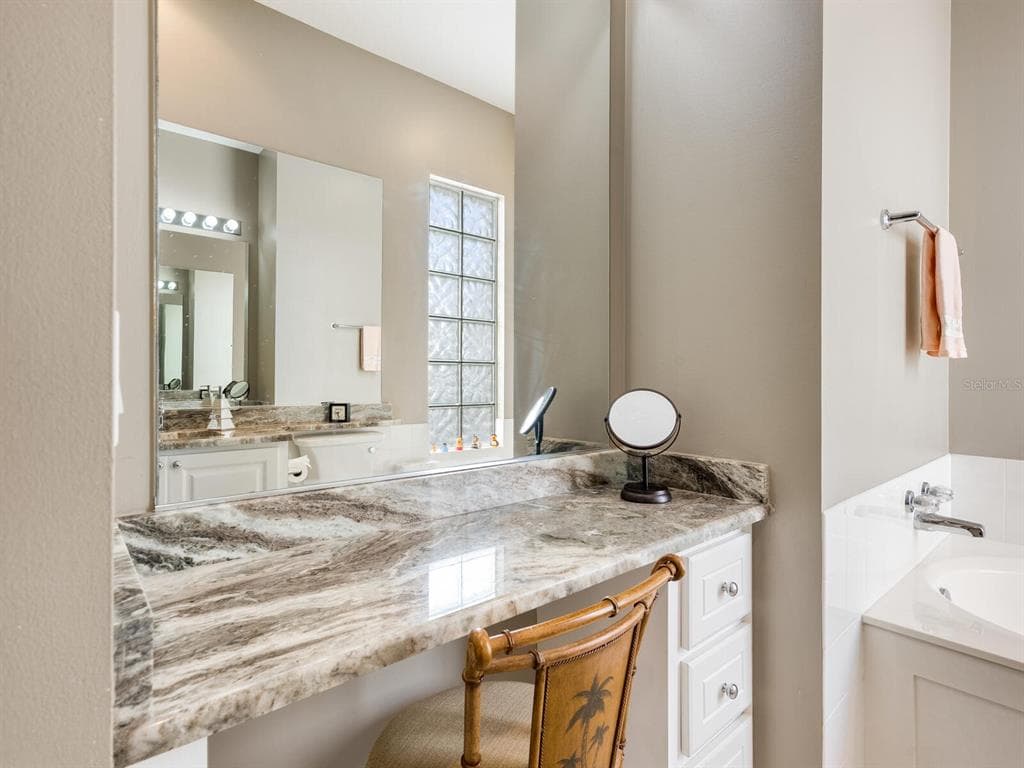 7675 ULIVA WAY photo 18