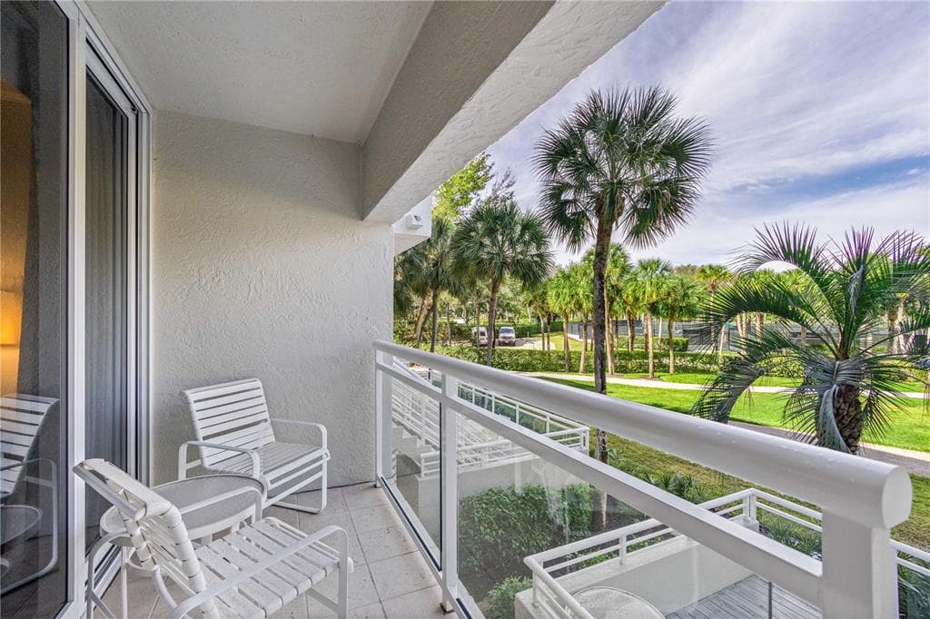 250 SANDS POINT ROAD 5106 photo 17