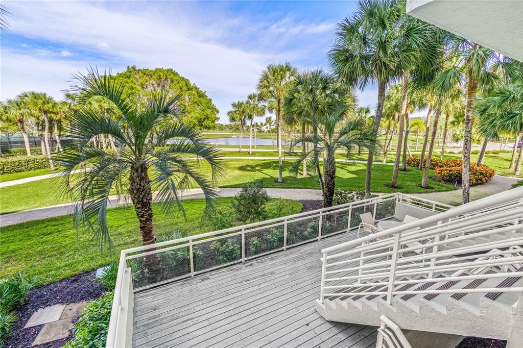 250 SANDS POINT ROAD 5106 photo 18
