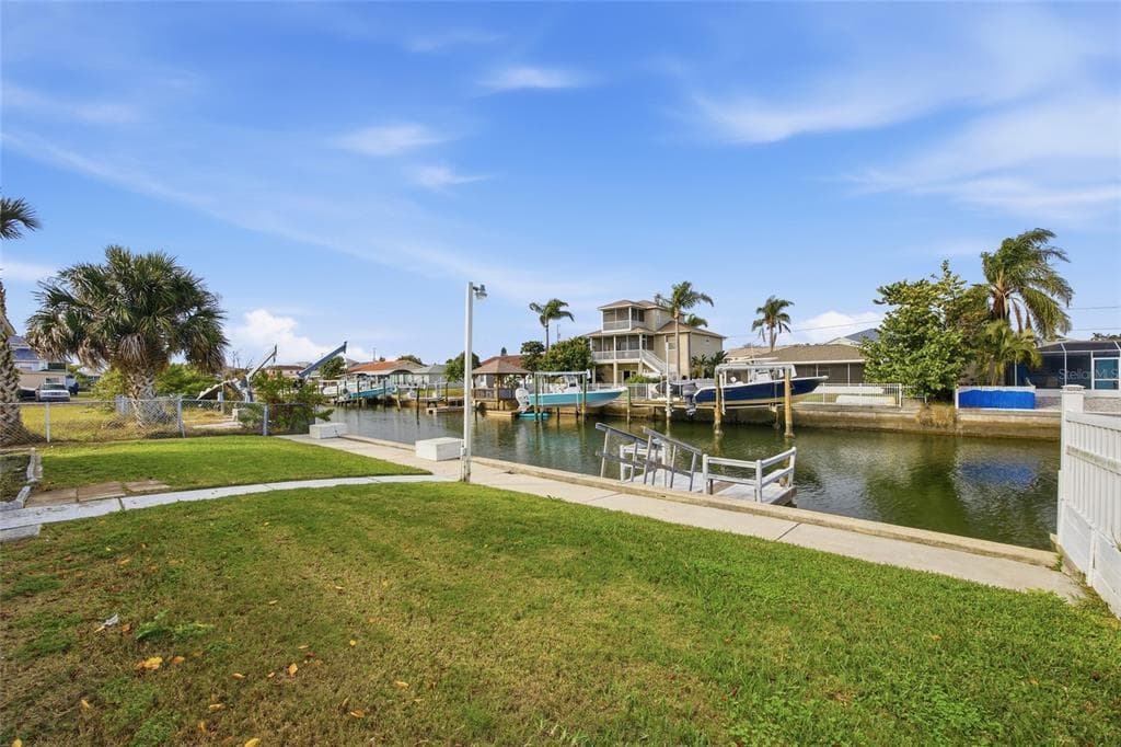 7417 MAKO DRIVE photo 22