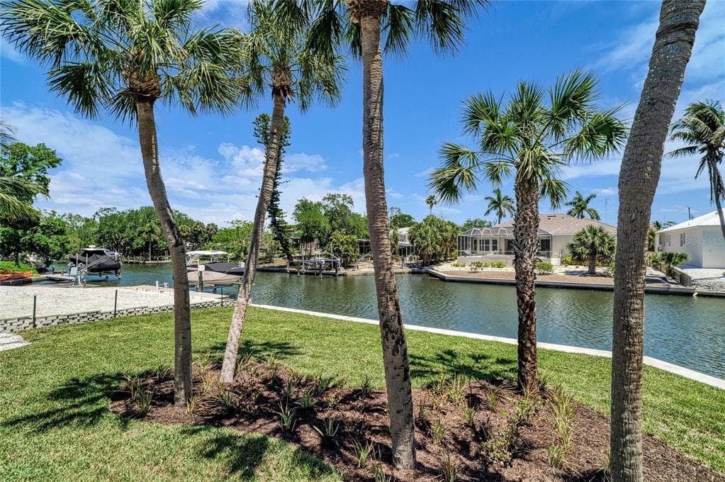 5103 WINDWARD AVENUE photo 3
