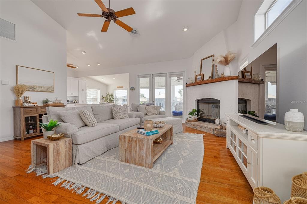4207 DES PREZ COURT 4