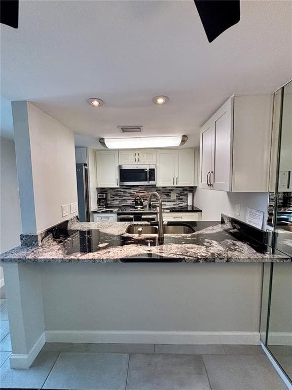 179 MEDALLION BOULEVARD E photo 6