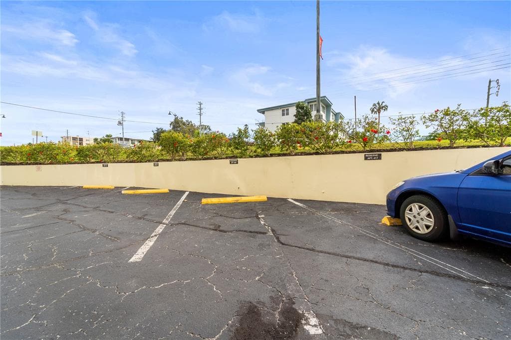 100 BLUFF VIEW DRIVE 609A photo 21