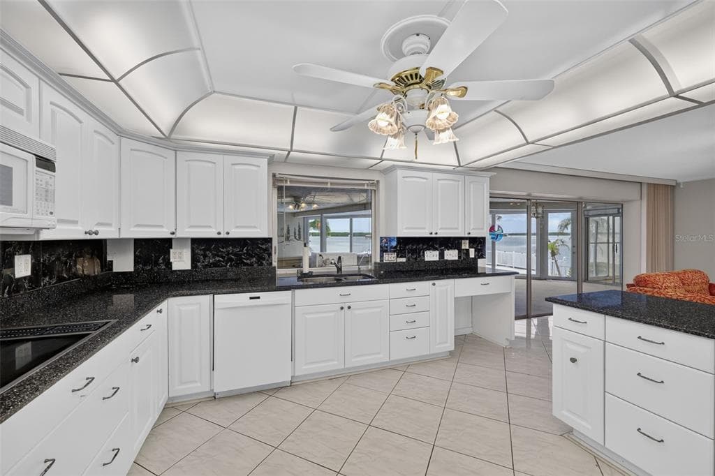 891 ISLAND WAY photo 16