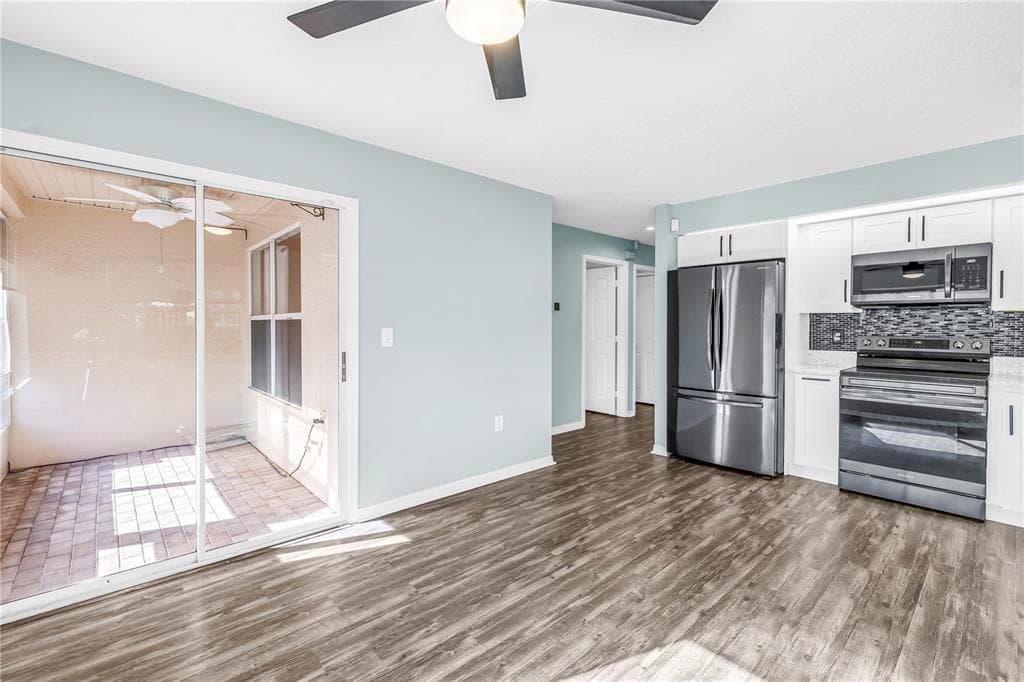 9049 ANTIGUA DRIVE photo 23