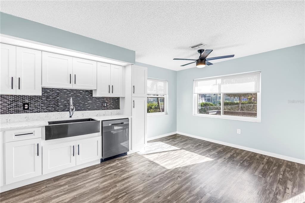 9049 ANTIGUA DRIVE photo 17