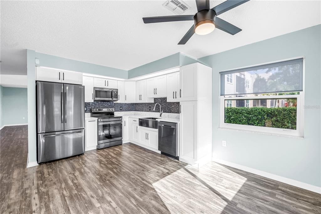 9049 ANTIGUA DRIVE photo 18
