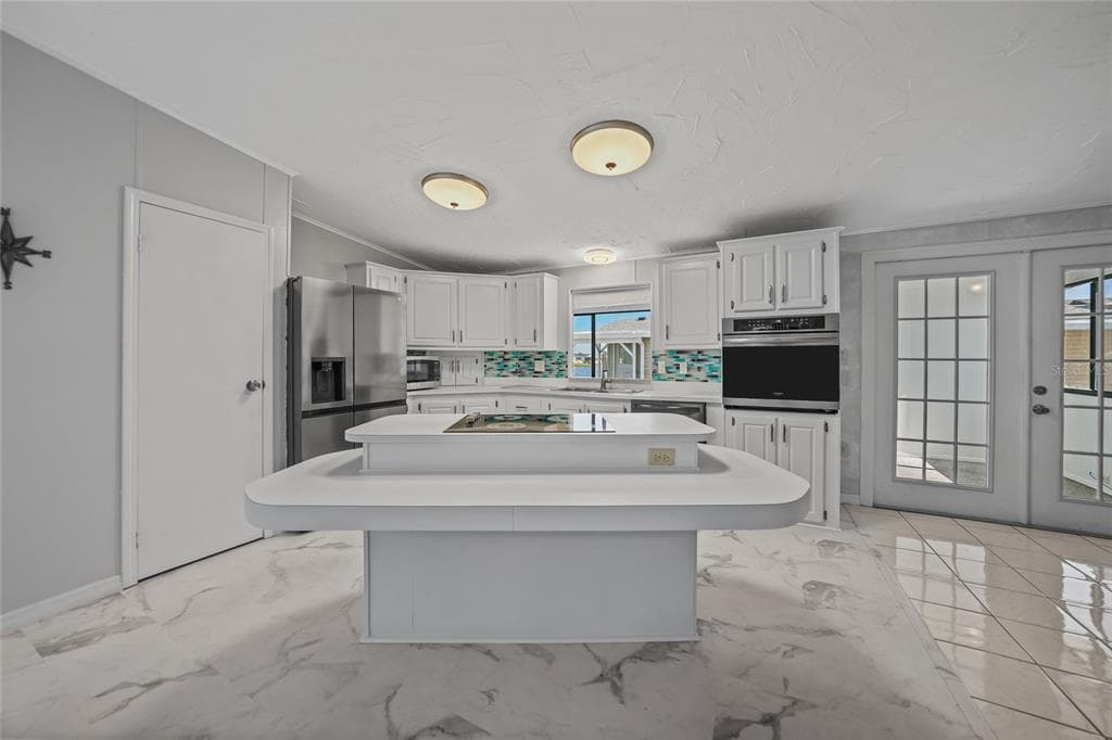 495 SCHOONER STREET photo 10