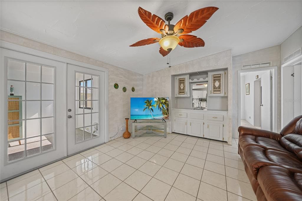 495 SCHOONER STREET photo 19