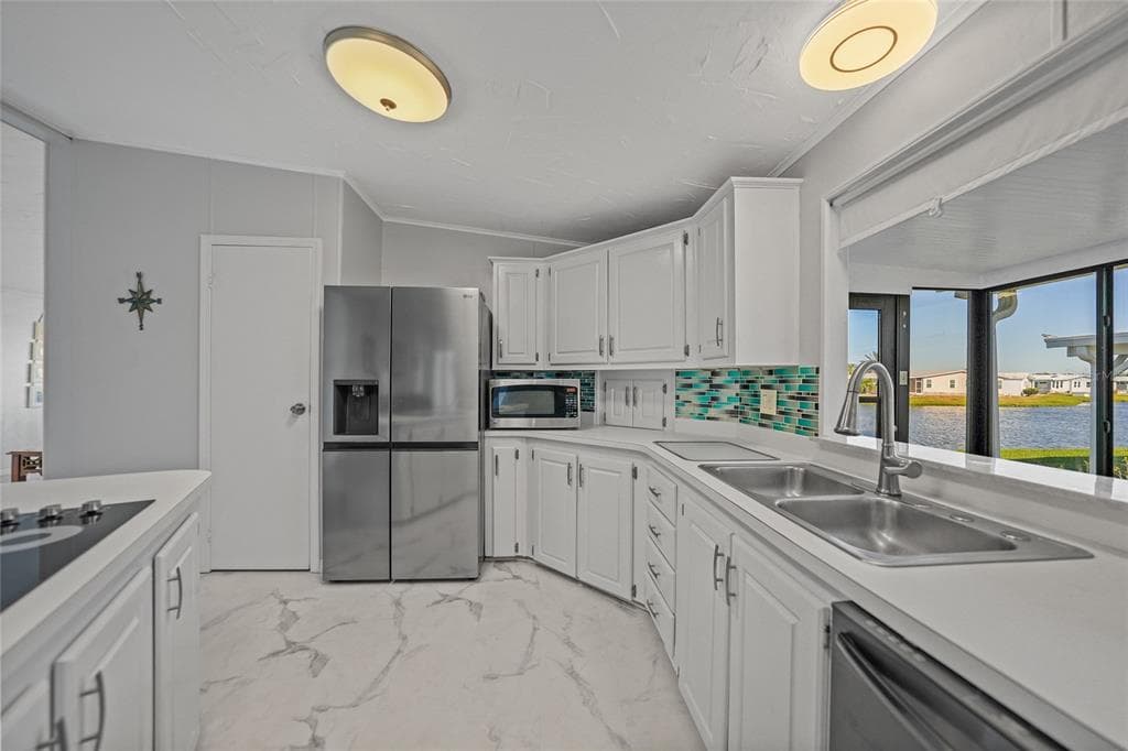 495 SCHOONER STREET photo 8