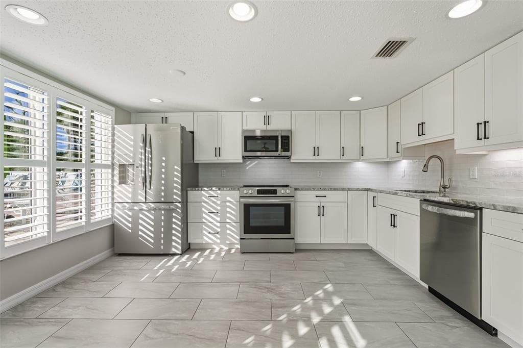 5055 N BEACH ROAD 108 photo 6