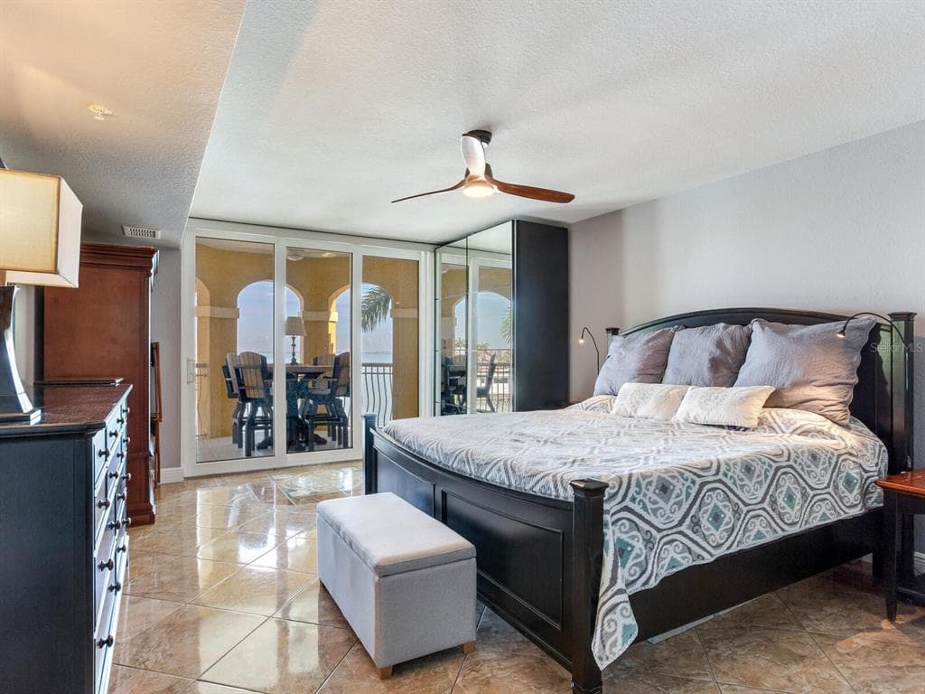 5353 GULF BOULEVARD B202 photo 7