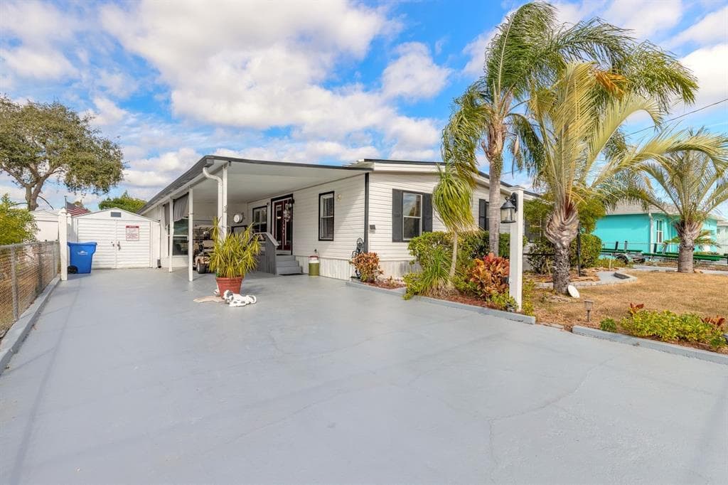 109 DOUGLAS STREET 2