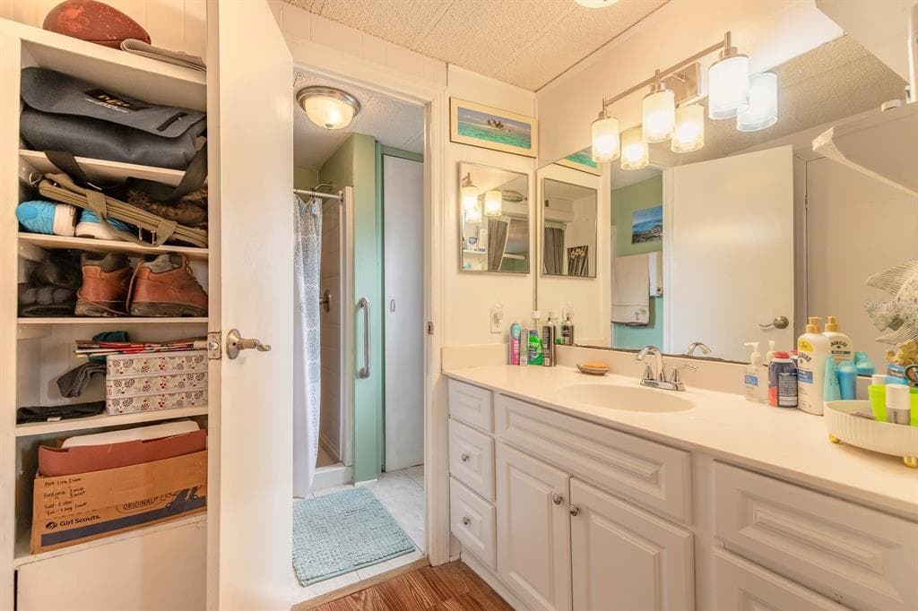 109 DOUGLAS STREET photo 16
