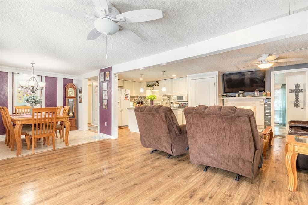 109 DOUGLAS STREET photo 10