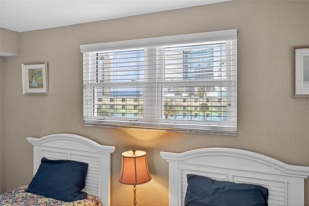 445 HAMDEN DRIVE 405 photo 20