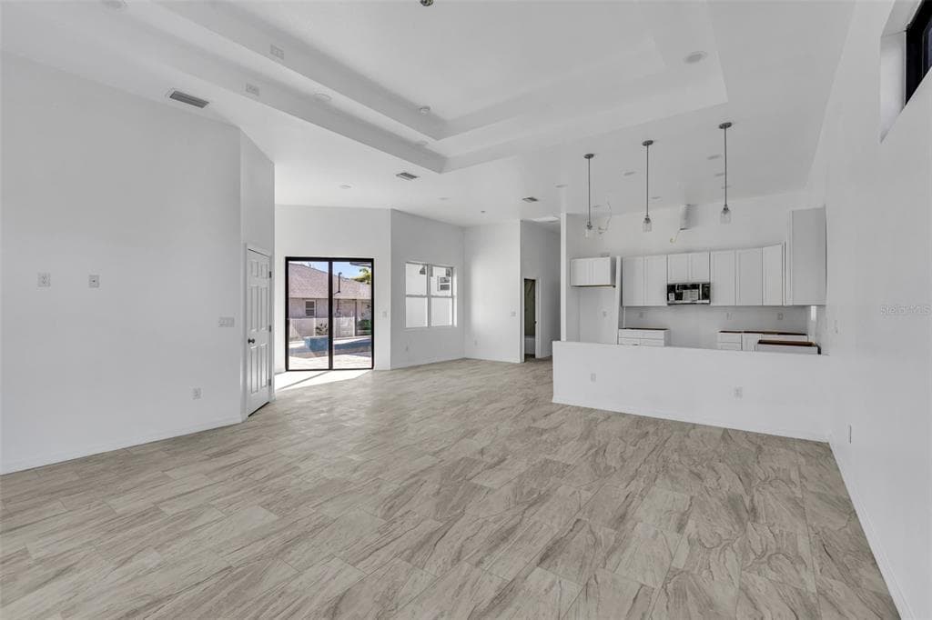 15116 BRAINBRIDGE CIRCLE photo 9