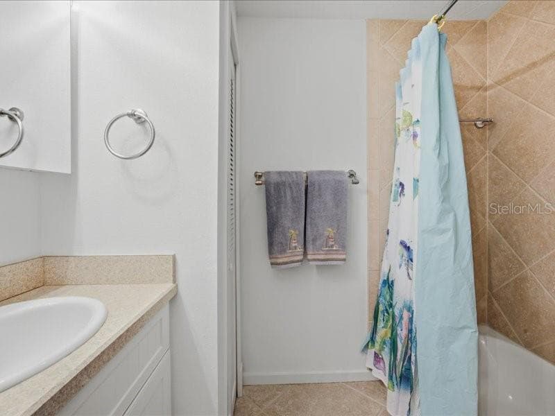8911 MIDNIGHT PASS ROAD 208 photo 19