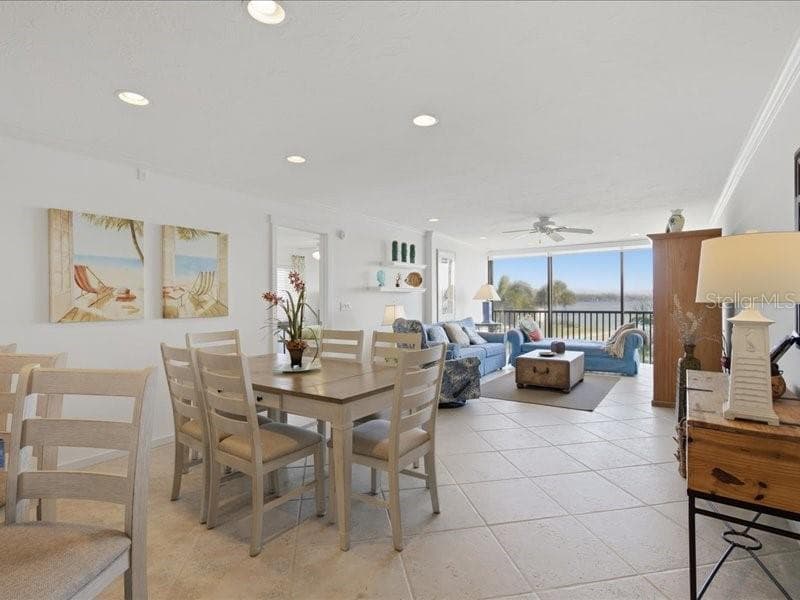 8911 MIDNIGHT PASS ROAD #208 4