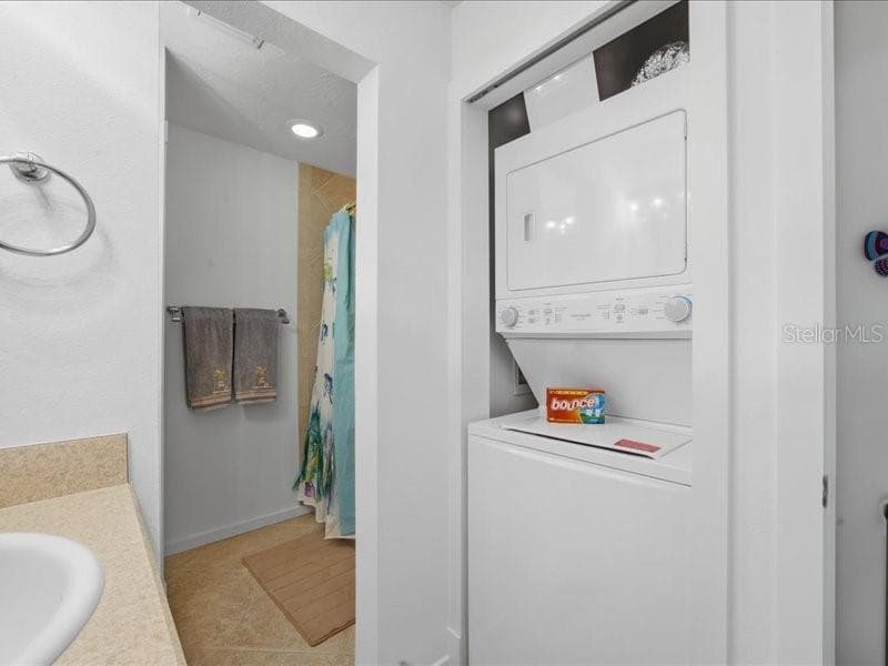 8911 MIDNIGHT PASS ROAD 208 photo 21