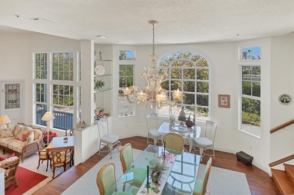 1660 16TH STREET E photo 12