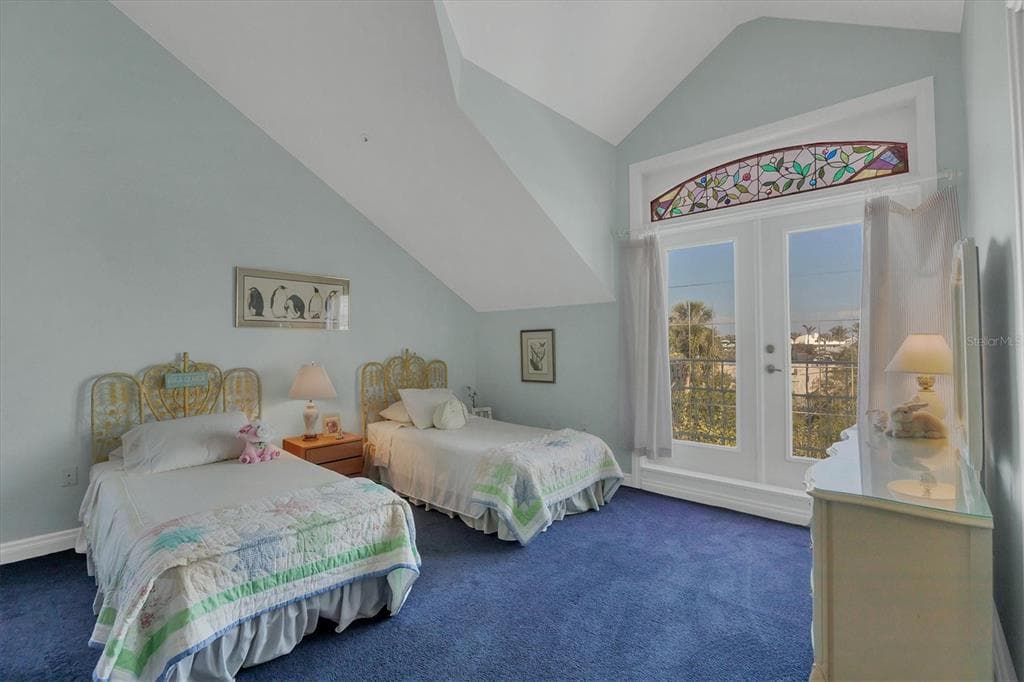 1660 16TH STREET E photo 18