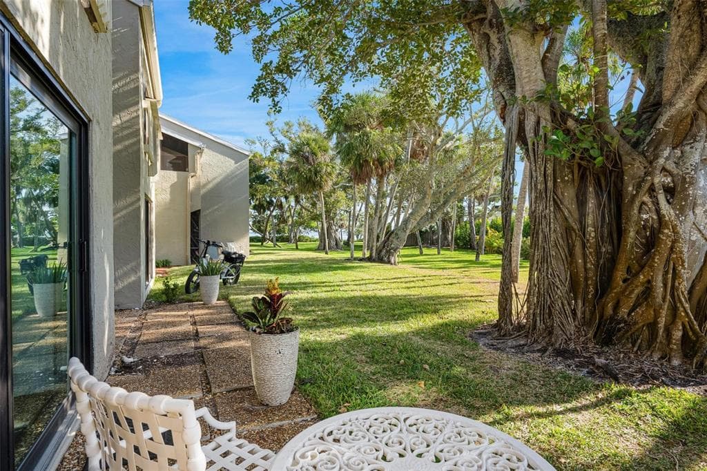 5260 GULF OF MEXICO DRIVE #403 2