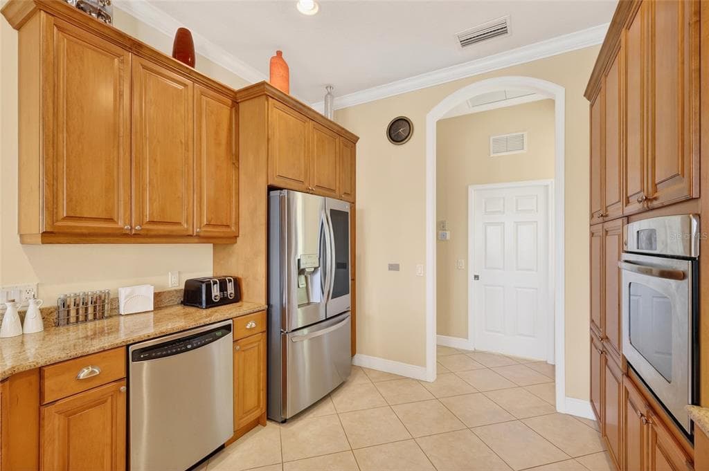 8517 17TH DRIVE NW photo 12