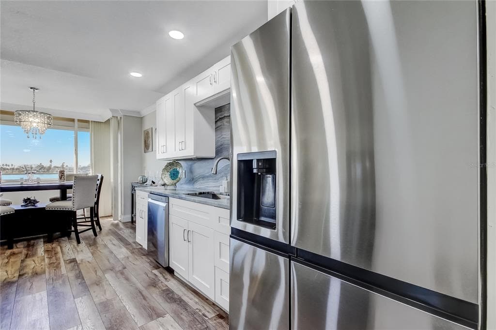 644 ISLAND WAY 101 photo 16