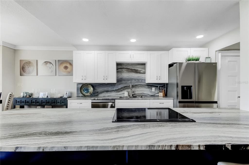 644 ISLAND WAY 101 photo 12