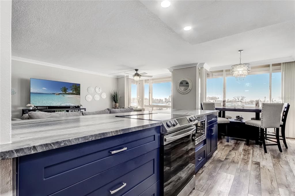 644 ISLAND WAY 101 photo 15