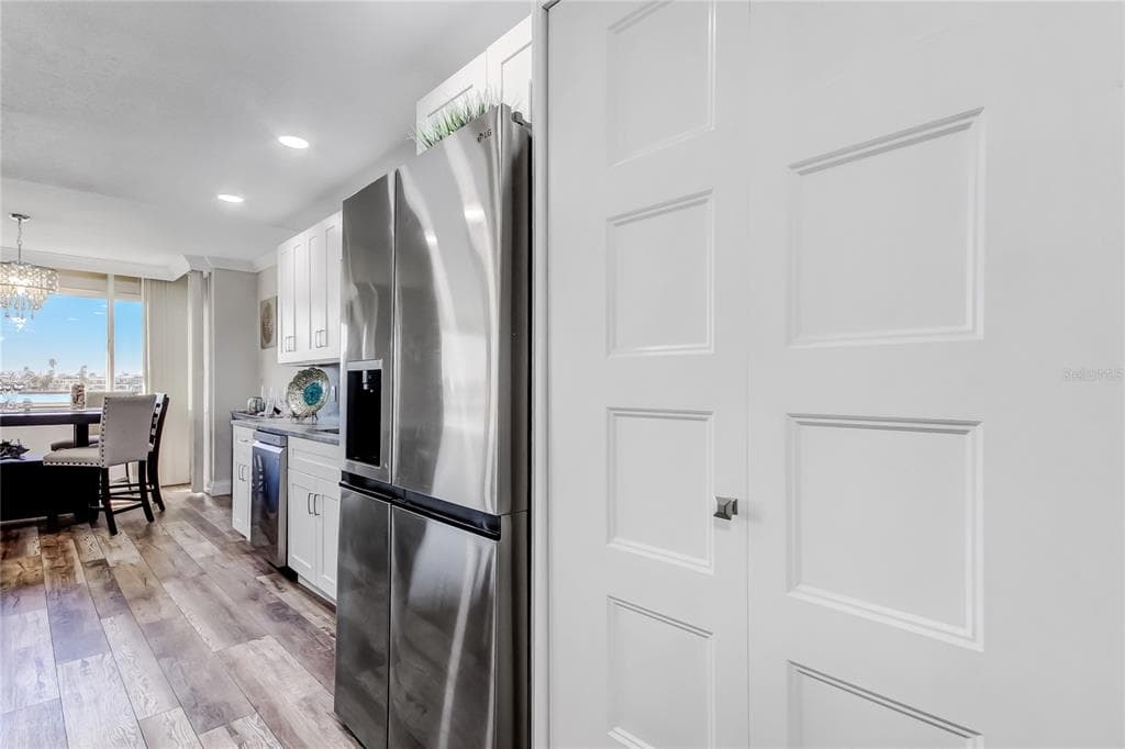 644 ISLAND WAY 101 photo 19