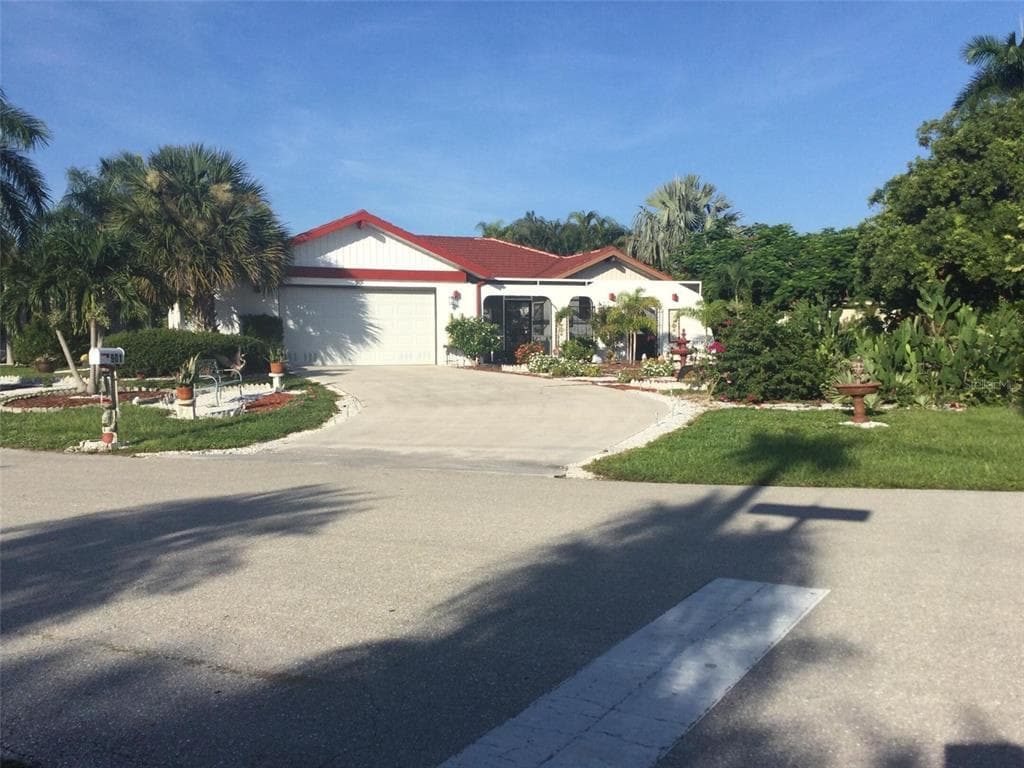 901 DON JUAN COURT photo 3