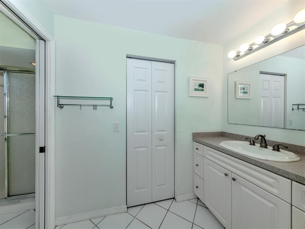 17127 CAPE HORN BOULEVARD photo 15