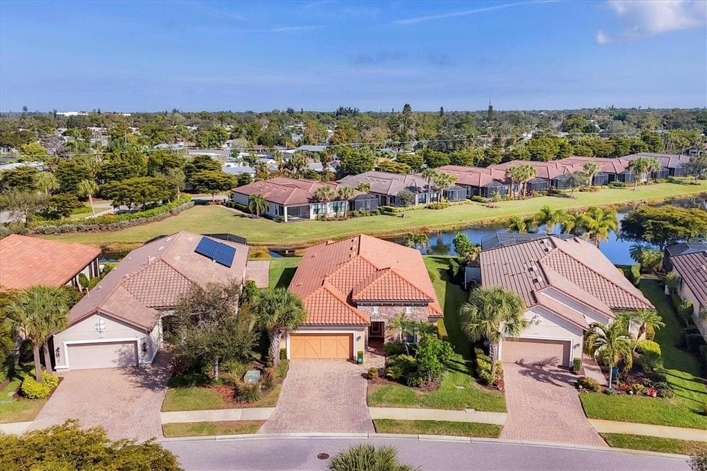 2414 VACCARO DRIVE photo 2