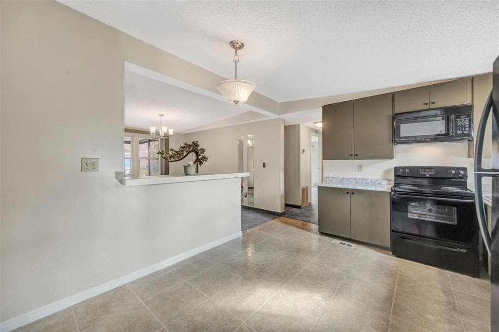 15615 WILLOWDALE ROAD photo 24