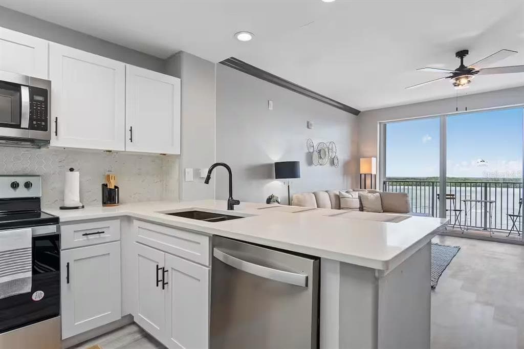 13415 BLUE HERON BEACH DRIVE 706 photo 9