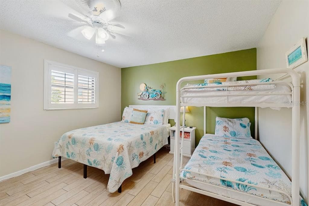 19236 GULF BOULEVARD 104 photo 13